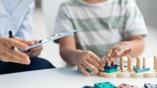 Φροντίδα για την ψυχική υγεία παιδιών και εφήβων - Η παιδοψυχίατρος Αναστασία Κουμούλα μιλά για την πρωτοβουλία του «Νιάρχος»