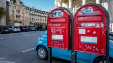 Δανία: Τα ταχυδρομεία σταματούν τη διανομή επιστολών - Η γραπτή αλληλογραφία έχει μειωθεί κατά 90% από το 2000