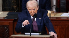 Ο εμπορικός πόλεμος ΗΠΑ-Κίνας μπορεί να μειώσει το διμερές εμπόριο μέχρι 80% και να διαγράψει το 7% του παγκόσμιου ΑΕΠ