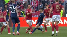 Μπάγερν Μονάχου-Μπόχουμ: Δολοφονικό τάκλιν στον Μασούρα και αποβολή Παλίνια - Δείτε βίντεο