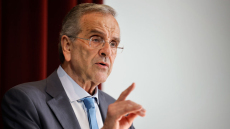 Σαμαράς: Ισχυρό πλήγμα στην παραδοσιακή οικογένεια η απόφαση του ΣτΕ για τα ομόφυλα ζευγάρια - Η κυβέρνηση κρυβόταν κι έλεγε ψέματα