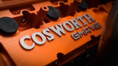 H Cosworth επιμένει στους V12