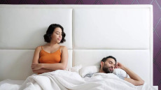 Ερωτευμένοι, αλλά δεν τα βρίσκετε στο κρεβάτι; Μυστικά για να γίνει το σεξ καλύτερο