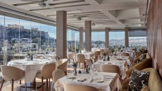 Metropolis Roof Garden: Θέα που κόβει την ανάσα και Ελληνική κουζίνα υψηλού επιπέδου