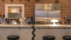 Οι πολυχώροι για διάβασμα και φαγητό ταιριάζουν στη Θεσσαλονίκη