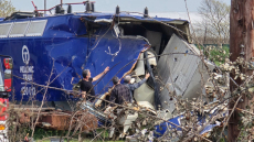 Τραγωδία στα Τέμπη: Στο Κουλούρι εφέτης ανακριτής, κλιμάκιο της Πυροσβεστικής και μεταλλουργός