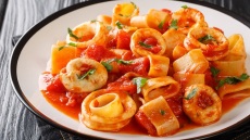 Καλαμαράκια ή μύδια; Τι προτιμούν οι αναγνώστες του Cantina για τη νηστεία;