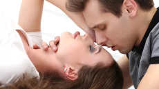 Ερωτικό παιχνίδι: Όσοι μένουν αξέχαστοι εστιάζουν σε αυτά τα χάδια – Η τεχνική που κάνει τη διαφορά