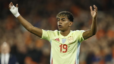 Ισπανία-Ολλανδία: Ο Γιαμάλ απάντησε στον Φαν ντερ Φάαρτ για το σορτσάκι... εντός και εκτός γηπέδου