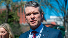 Οι ΗΠΑ «δεν θα επιτρέψουν» την κινεζική επιρροή στη διώρυγα του Παναμά, προειδοποίησε ο Χέγκσεθ