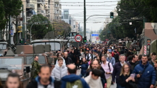 Προετοιμάζεται η Αθήνα για την στρατιωτική παρέλαση της 25ης Μαρτίου που ξεκινά στις 11:00 - Δείτε φωτογραφίες 