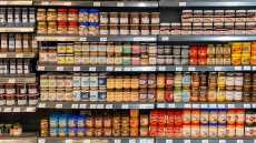 Απόθεμα τροφίμων για 72 ώρες ζητά η Κομισιόν – Τι πρέπει να έχουμε για ώρα ανάγκης