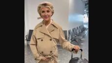 20χρονη υποδύθηκε την έγκυο για να αποφύγει το κόστος της βαλίτσας σε ταξίδι με αεροπλάνο από την Αγγλία - Το βίντεό της έχει 1,3 εκατ. views