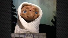 Σε δημοπρασία ο Ε.Τ., ο Εξωγήινος - Πωλείται από το Sotheby’s κούκλα της ταινίας