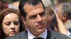 Παρέμβαση και από Πλεύρη υπέρ των αυξήσεων σε όλους τους ένστολους