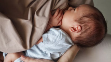 Μητρικό γάλα: Για ποια μωρά είναι το καλύτερο φάρμακο