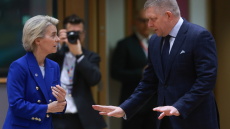 Η Φον ντερ Λάιεν με έβριζε μισή ώρα, με είπε «εντελώς ηλίθιο» γιατί μίλησα με τον Τραμπ, ισχυρίζεται ο Φίτσο