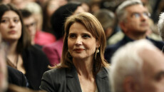 Στα όρια του διχασμού το ΠΑΣΟΚ με αφορμή την παραπομπή Μπατζελή - Τα στρατόπεδα και οι κινήσεις Ανδρουλάκη