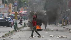 Δραπέτευσαν πάνω από 500 κρατούμενοι μετά από έφοδο συμμοριών σε φυλακή στην Αϊτή 