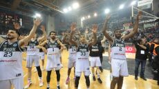 FIBA Europe Cup: Ο απίθανος ΠΑΟΚ νίκησε 90-88 τη Σολέ στην παράταση και προκρίθηκε στον τελικό