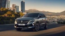 Η Renault φρεσκάρει το Austral