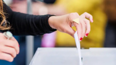 Δημοσκόπηση MRB: Στο 28,1% η ΝΔ, με προβάδισμα 14,4 μονάδων από το δεύτερο ΠΑΣΟΚ