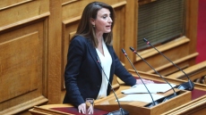 ΣΥΡΙΖΑ: Εκτός γραμμής ψήφισε στη Βουλή η Νίνα Κασιμάτη