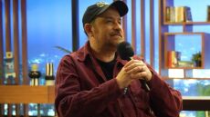 Ο Θέμης Γεωργαντάς ξεκαθαρίζει τι συνέβη ανάμεσα στην Άννα Βίσση και τη Δέσποινα Βανδή στα MAD VMA το 2009: «Δεν ήρθαν ποτέ στα χέρια»