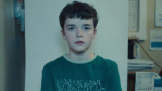 Adolescence: 3 σημαντικά μηνύματα της δημοφιλούς σειράς για το πώς να «είσαι άνδρας»