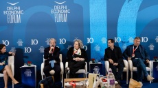 Φόρουμ Δελφών: Πραγματικό τεστ για την Ευρώπη ο Ντόναλντ Τραμπ - Πώς θα απαντήσει η ΕΕ στους δασμούς;