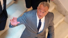 Ο Αμερικανός υπουργός Υγείας είπε ότι θα ανακοινώσει τα αίτια του... αυτισμού ως τον Σεπτέμβριο