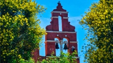 Καιρός: Με ανοιξιάτικες θερμοκρασίες και σκόνη η Μεγάλη Εβδομάδα - Πού αναμένονται βροχές 