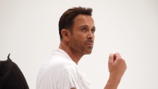 Κωνσταντίνος Χριστοφόρου: Φτάνει με τον ηλικιακό ρατσισμό, δήλωσε ενοχλημένος ο τραγουδιστής