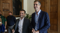 Καβγάς Δούκα με Μπακογιάννη για τα επεισόδια στα Εξάρχεια: «Παραδώσατε το λόφο Στρέφη σε έκνομους» - «Ψεύδεσαι»