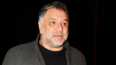 Γρηγόρης Αρναούτογλου για τον γιο του: Προσπαθώ να μην τον «ευνουχίζω»