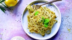 Πασχαλινό ημερολόγιο 2025: Έθιμα και 3 συνταγές για τη Μεγάλη Τετάρτη