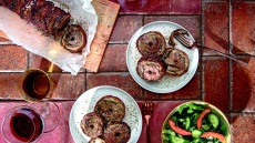 Τα μυστικά για το τέλειο κοκορέτσι στη σούβλα