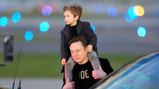 Ο Μασκ έδωσε $15 εκατ. στην influencer που γέννησε το 13ο παιδί του - Νέες αποκαλύψεις για τη «λεγεώνα» που δημιουργεί