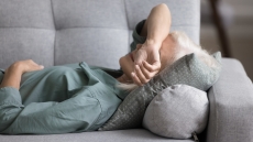 Η υπνηλία συνδέεται με αυξημένους κινδύνους για την υγεία και μειωμένη ποιότητα ζωής