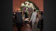 Φωτογραφία: Η περιφορά του Επιταφίου από την εκκλησία του Αγίου Σαμψών του Ξενοδόχου στην Costa Navarino