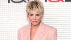 Η Λίζα Ρίνα αποκάλυψε ότι είχε παραισθήσεις και κατάθλιψη μετά τη γέννηση των παιδιών της: «Έβλεπα ότι σκότωνα ανθρώπους»