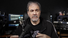 Δημήτρης Σταρόβας: Σχεδόν δεν έχω φωνή, αλλά δεν μπορούσα να μην σας ευχηθώ για το Πάσχα
