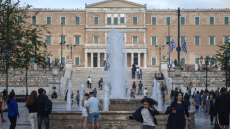 Πρωτογενές πλεόνασμα-έκπληξη 11,4 δισ. ευρώ (4,8% του ΑΕΠ) για το 2024