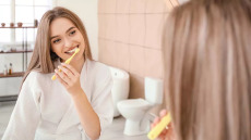 Στοματική υγεία: Πώς η οδοντόκρεμα επηρεάζει όλα τα βακτήρια στο στόμα