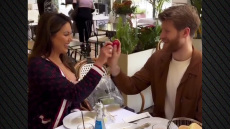 Ο Γουόκαπ έμαθε την Εστρέλα Νούρι να τσουγγρίζει κόκκινα αυγά - Βίντεο 