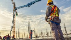 Απόφαση της Επιτροπής Ανταγωνισμού για τον κατασκευαστικό κλάδο: Κανονιστική παρέμβαση με στοχευμένα μέτρα