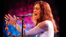 Σαβίνα Γιαννάτου: Ερμηνεύει τραγούδια της Μεσογείου στο Ολύμπια, Δημοτικό Μουσικό Θέατρο «Μαρία Κάλλας»