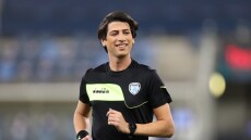 Η πρώτη τρανς διαιτητής της UEFA αποκαλύπτει στην Equipe: «Σπίτι ήμουν γυναίκα, έξω ήμουν ο Σαπίρ»