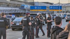 Νεκρός από πυρά της αστυνομίας άνδρας στο αεροδρόμιο του Τορόντο