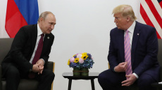 Ο Τραμπ θα παραστεί στις συνομιλίες για την Ουκρανία αν παραστεί και ο Πούτιν, δηλώνει ο απεσταλμένος του
